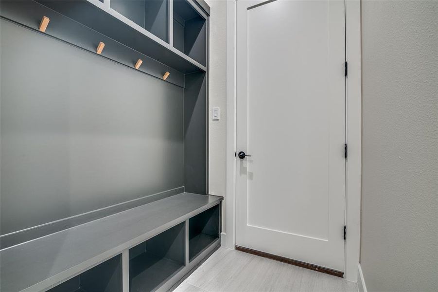 Spacious, unfurnished interior of a new home in , Richardson (Image 19).