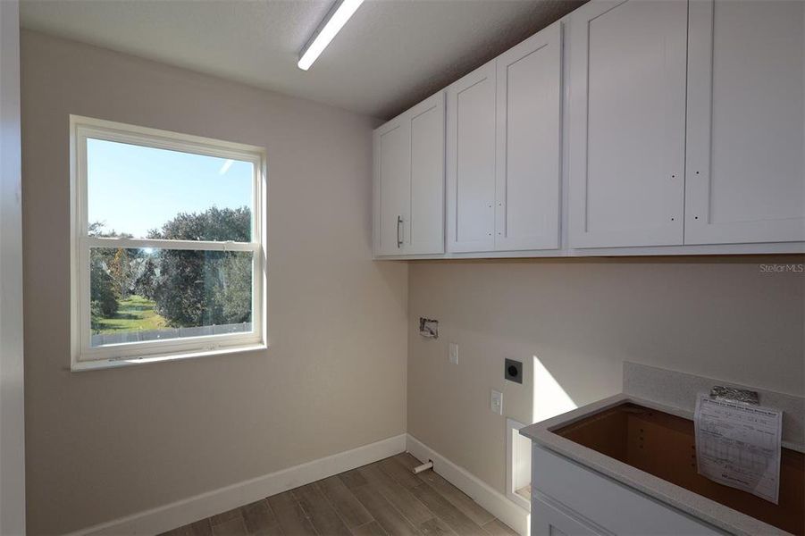 Spacious, unfurnished interior of a new home in Center Lake on the Park, St. Cloud (Image 7). Spacious, unfurnished interior of a new home in Center Lake on the Park, St. Cloud (Image 7).