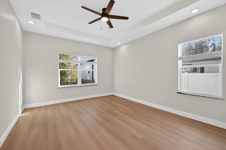 Spacious, unfurnished interior of a new home in , Pinellas Park (Image 17).