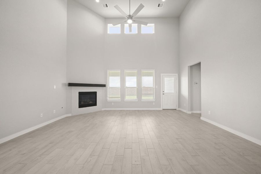 Spacious, unfurnished interior of a new home in Beacon Hill, Waller (Image 22).