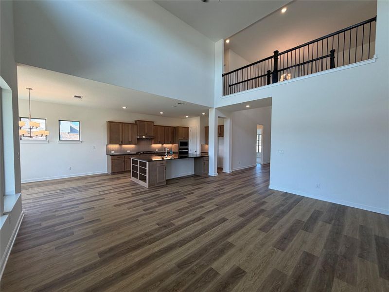 Spacious, unfurnished interior of a new home in Lariat, Liberty Hill (Image 32).