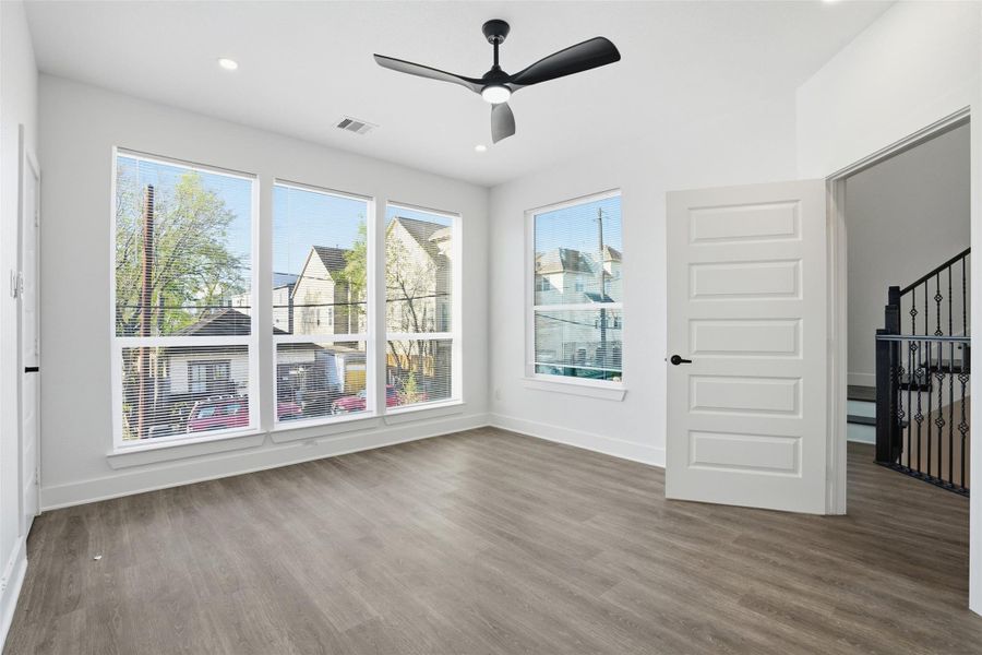 Spacious, unfurnished interior of a new home in , Houston (Image 25).