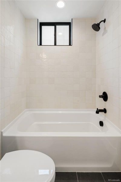 Image 36 of a home in .