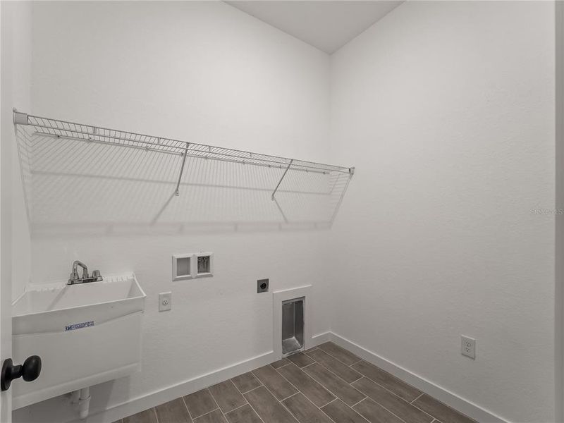 Spacious, unfurnished interior of a new home in , North Port (Image 37).