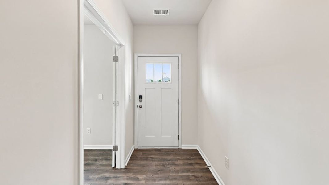 Spacious, unfurnished interior of a new home in Hunters Ridge, Woodruff (Image 18).
