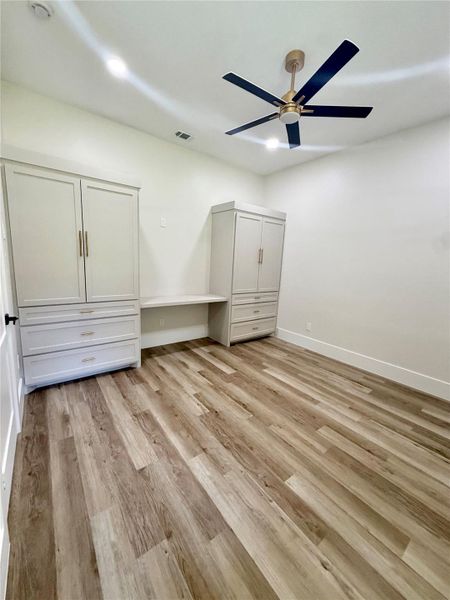 Spacious, unfurnished interior of a new home in , Shepherd (Image 32).