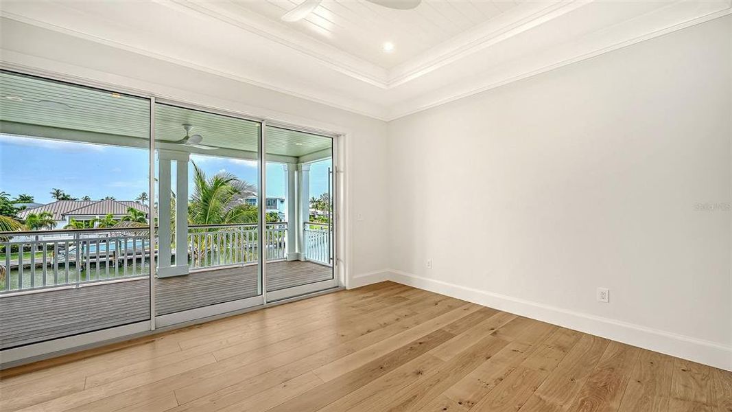Spacious, unfurnished interior of a new home in , Longboat Key (Image 20). Spacious, unfurnished interior of a new home in , Longboat Key (Image 20).