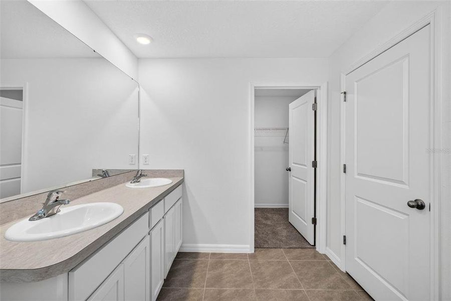 Furnished interior view inside a new home in , Tampa (Image 15).