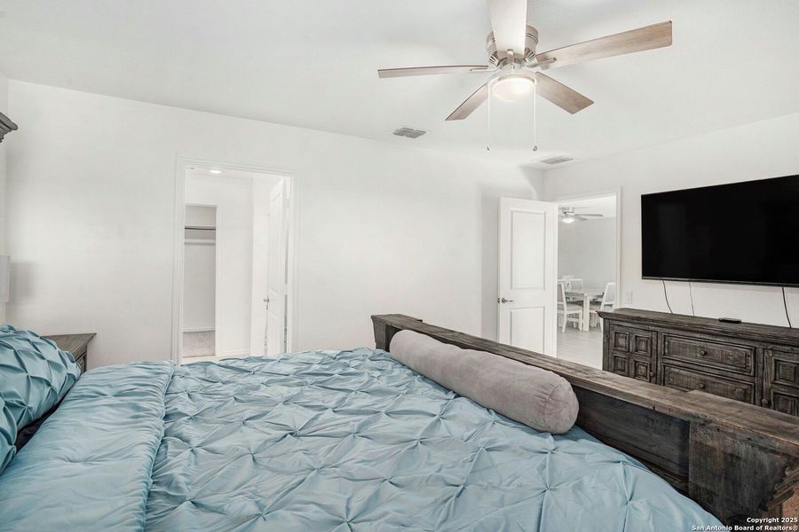 Furnished interior view inside a new home in Mission del Lago: Watermill Collection, San Antonio (Image 8). Furnished interior view inside a new home in Mission del Lago: Watermill Collection, San Antonio (Image 8).