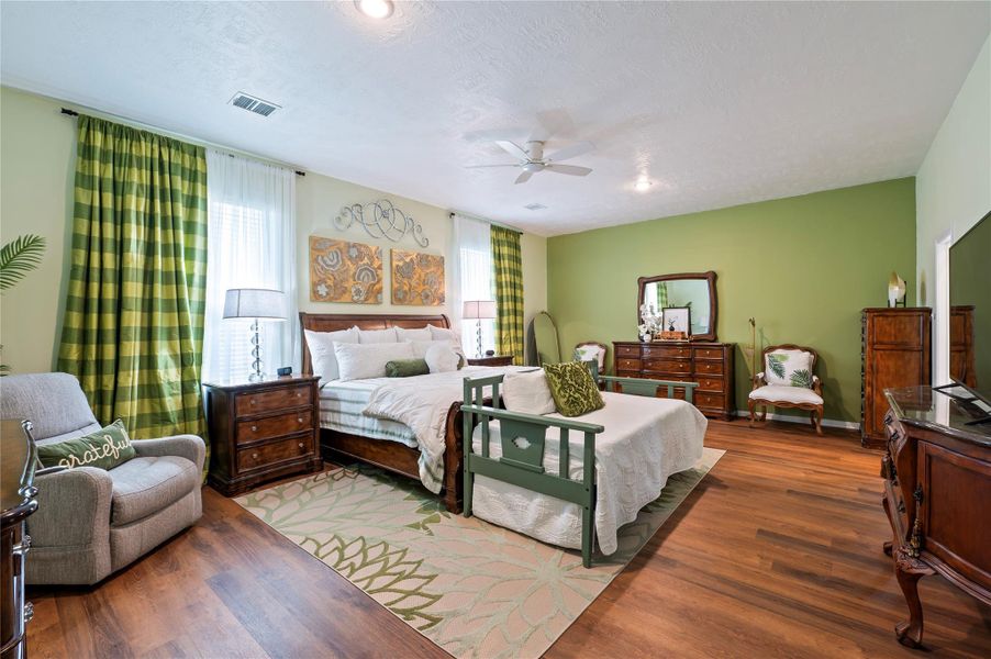Oversized Primary suite Oversized Primary suite