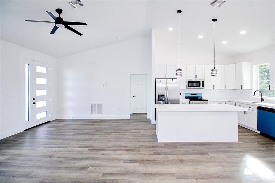 Spacious, unfurnished interior of a new home in , Avon Park (Image 19). Spacious, unfurnished interior of a new home in , Avon Park (Image 19).