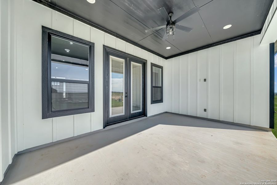 Exterior details and patio area of a home in , La Vernia (Image 33).
