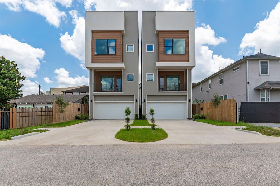 Front exterior of a new home in , Houston, TX, highlighting curb appeal (Image 1). Front exterior of a new home in , Houston, TX, highlighting curb appeal (Image 1).
