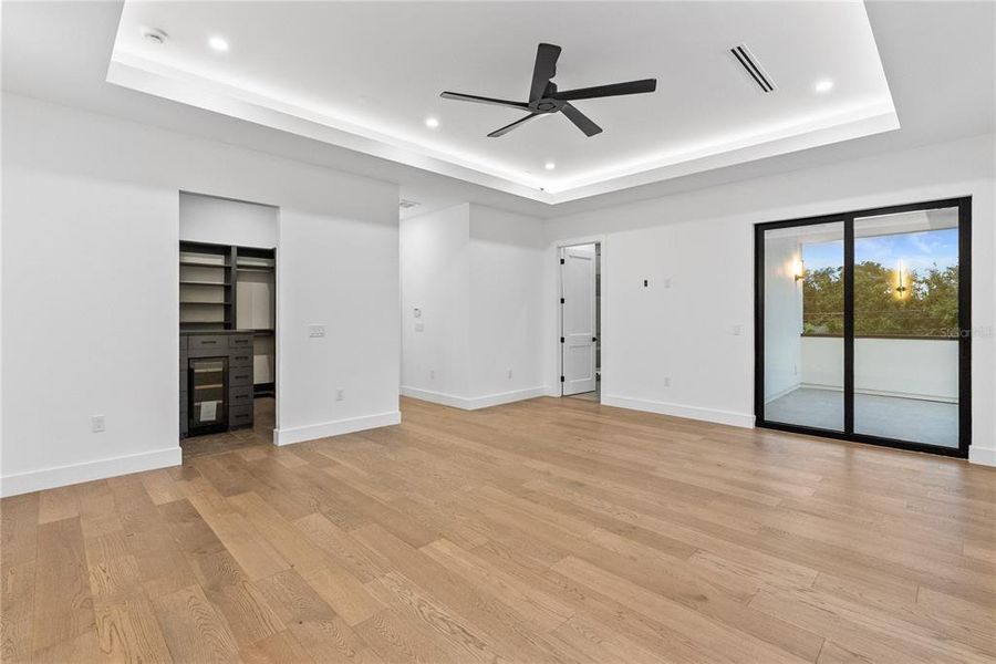 Spacious, unfurnished interior of a new home in , Tampa (Image 49).