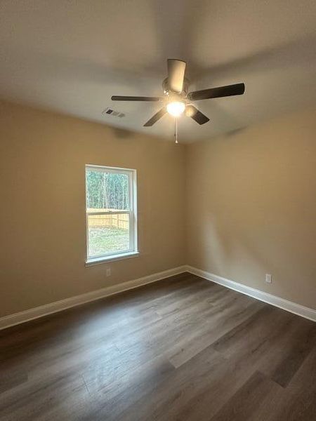 Spacious, unfurnished interior of a new home in , Beaufort (Image 14).
