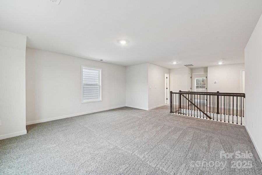 Spacious, unfurnished interior of a new home in Laurelbrook, Sherrills Ford (Image 27).