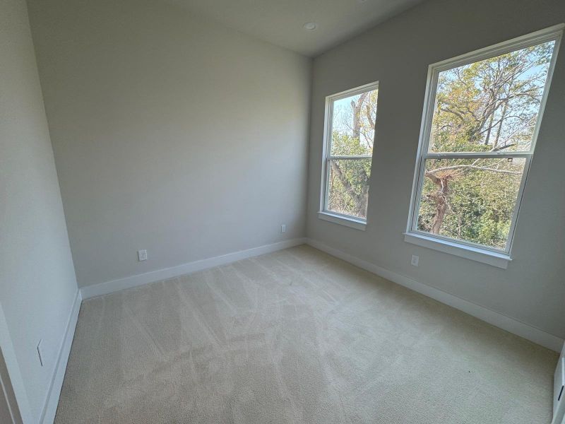 Spacious, unfurnished interior of a new home in , Houston (Image 28).