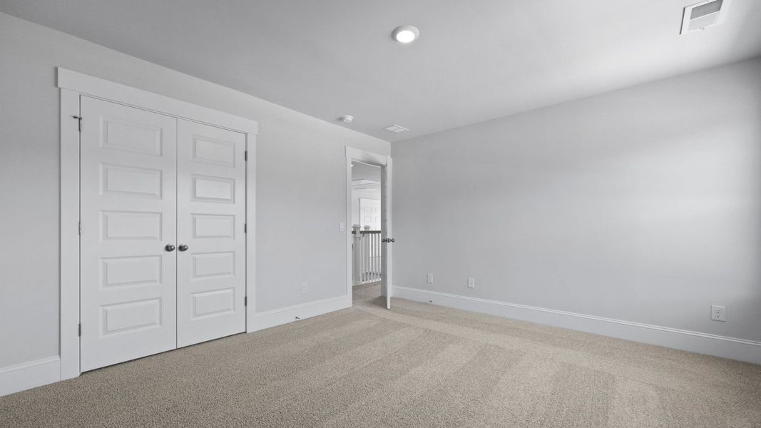 Representative unfurnished interior of a home built from the HARBOR OAK by D.R. Horton in Berkeley Bay, Ridgeville (Image 38). Representative unfurnished interior of a home built from the HARBOR OAK by D.R. Horton in Berkeley Bay, Ridgeville (Image 38).