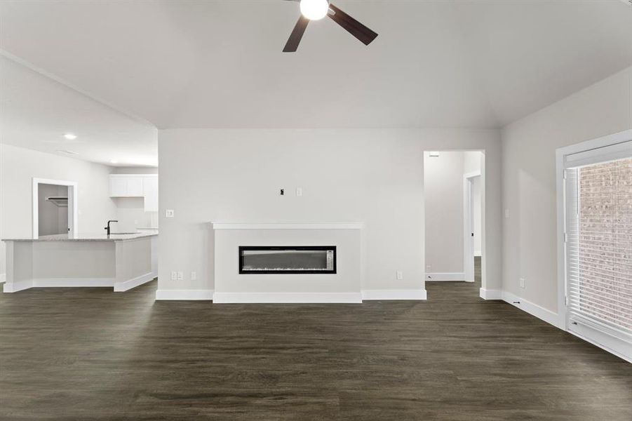 Spacious, unfurnished interior of a new home in The Villages of Hurricane Creek, Anna (Image 30). Spacious, unfurnished interior of a new home in The Villages of Hurricane Creek, Anna (Image 30).
