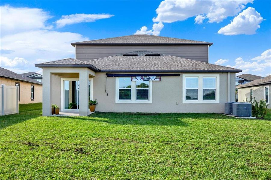 Exterior details and patio area of a home in Mirada, San Antonio (Image 3).