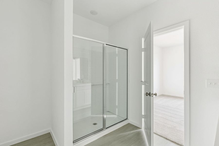 Furnished interior view inside a new home in River Ranch, Dayton (Image 5).