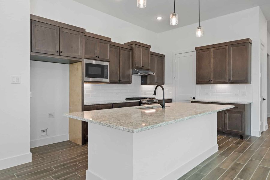 Furnished interior view inside a new home in Riceland, Mont Belvieu (Image 7).