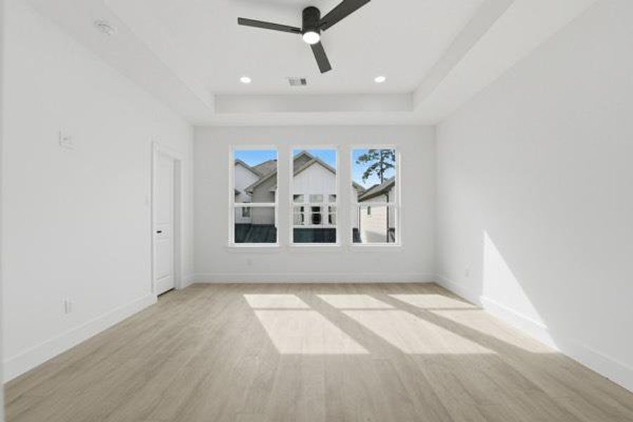 Spacious, unfurnished interior of a new home in , Houston (Image 20).