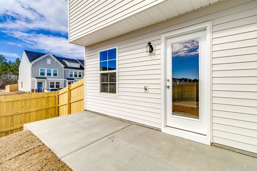 Exterior details and patio area of a home in Astoria, Columbia (Image 3).