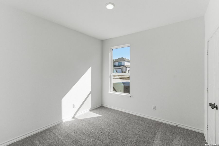 Spacious, unfurnished interior of a new home in Horizon Ridge, San Antonio (Image 14).