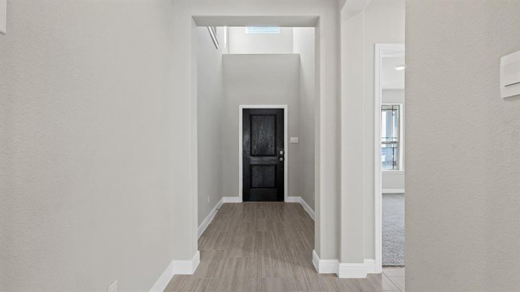 Spacious, unfurnished interior of a new home in Treeline, Justin (Image 19).