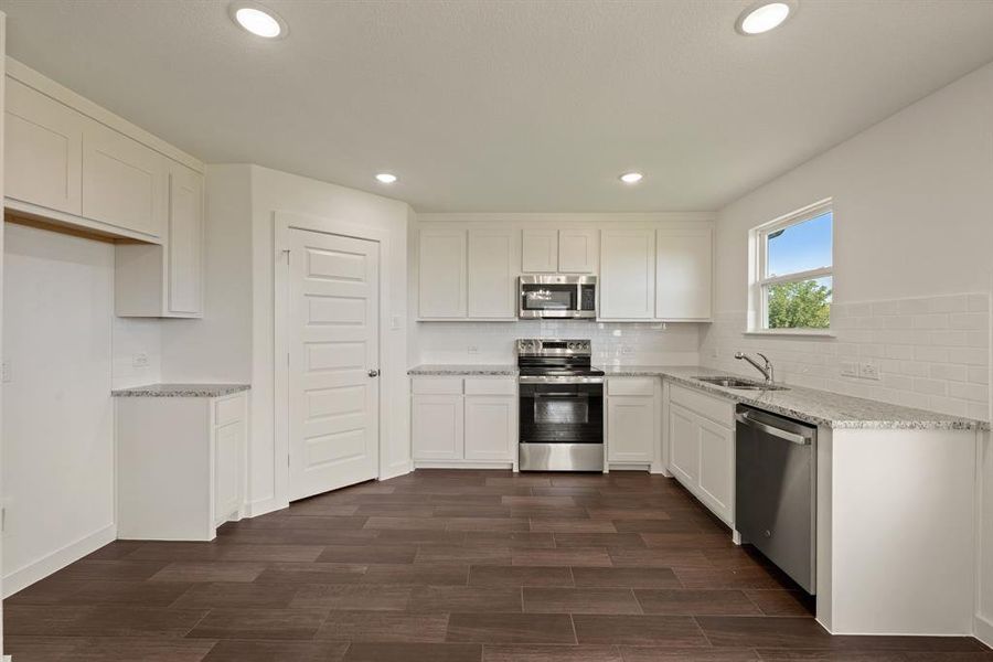 Image 32 of a home in Gatlin Ranch. Image 32 of a home in Gatlin Ranch.