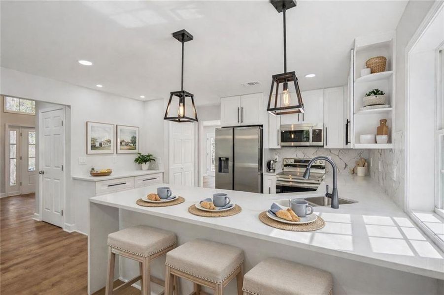 Furnished interior view inside a new home in , Grayson (Image 7).