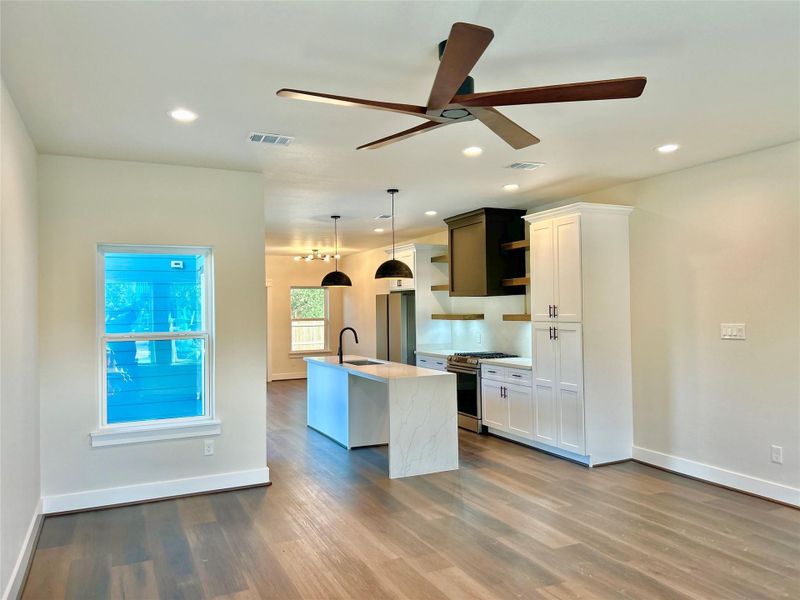 Furnished interior view inside a new home in , Dickinson (Image 6).