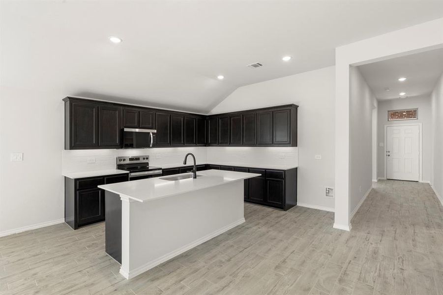 13. 7704 Kingfisher - Kitchen (2)