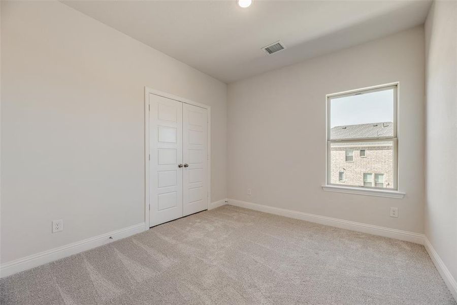 Spacious, unfurnished interior of a new home in Spiritas Ranch, Little Elm (Image 26).