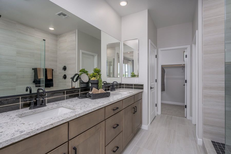 Primary Bathroom | Marlowe | New Homes in Glendale, AZ | Landsea Homes