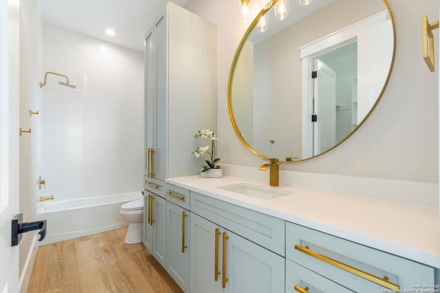 Furnished interior view inside a new home in , New Braunfels (Image 55). Furnished interior view inside a new home in , New Braunfels (Image 55).