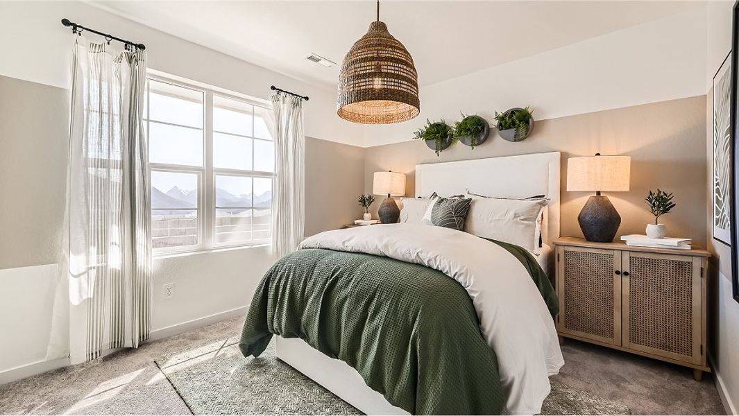 050925 1807 Vibrant II Bed2 F1