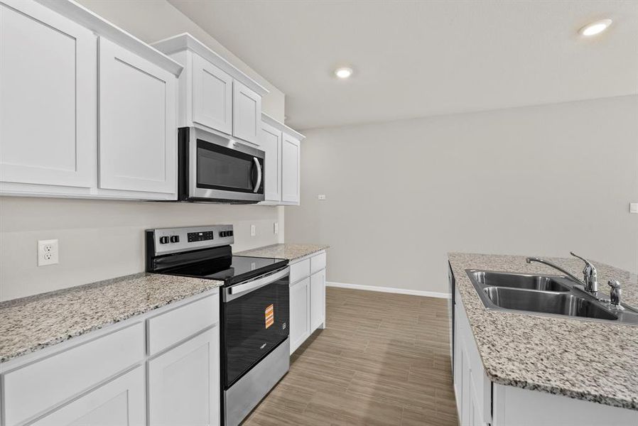 Furnished interior view inside a new home in Meadowbrook Estates, Cleburne (Image 12).