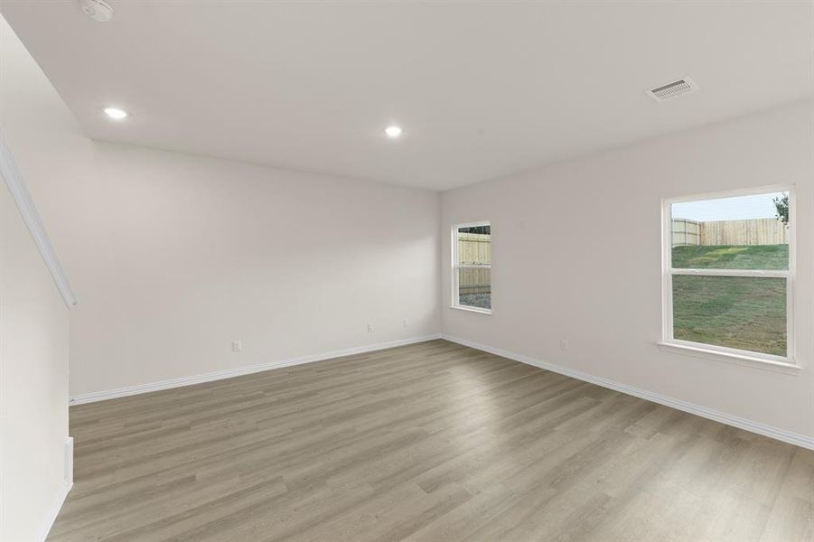 06. 936 S Holly - Family (2)