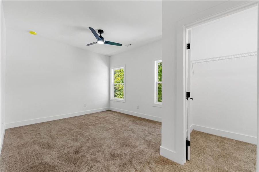 Spacious, unfurnished interior of a new home in , Jefferson (Image 37).