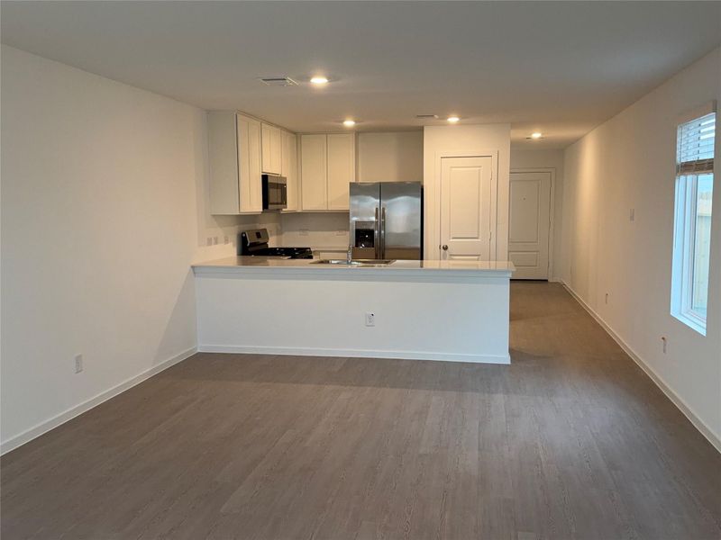 Spacious, unfurnished interior of a new home in Wharton Lakes, Wharton (Image 17). Spacious, unfurnished interior of a new home in Wharton Lakes, Wharton (Image 17).