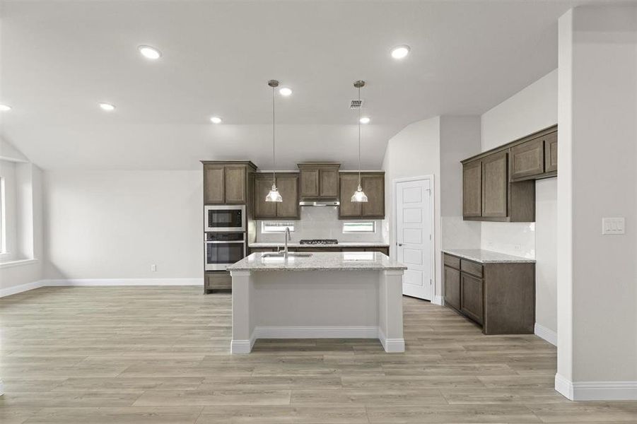 Coppel_04_Representative Photo Coppel_04_Representative Photo