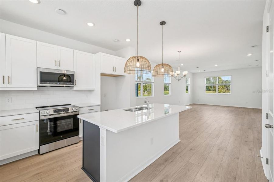 Furnished interior view inside a new home in , Winter Garden (Image 10).