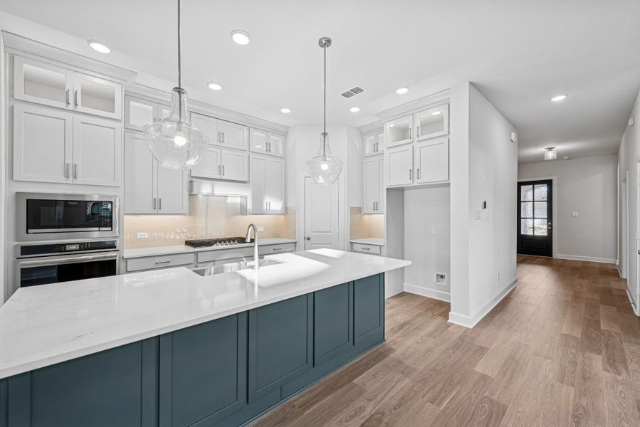 Furnished interior view inside a new home in Meridiana 55' Homesites, Manvel (Image 7). Furnished interior view inside a new home in Meridiana 55' Homesites, Manvel (Image 7).