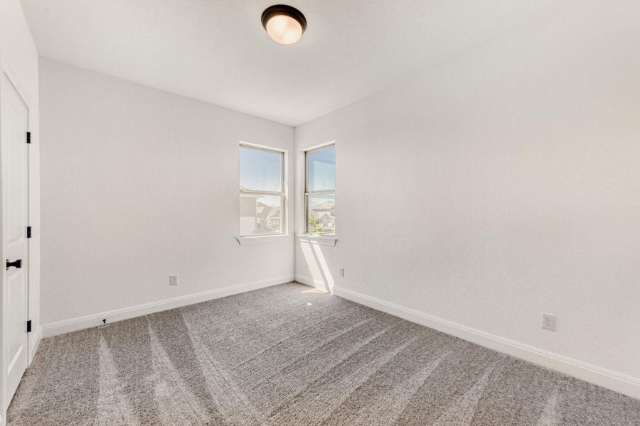 Spacious, unfurnished interior of a new home in The Porch at Du Pre, Buda (Image 15).