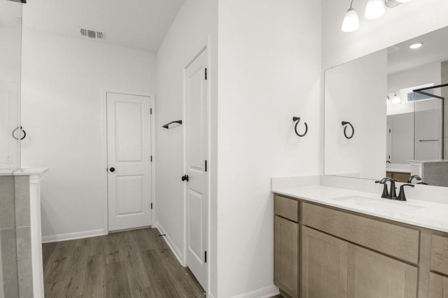 Furnished interior view inside a new home in Grande Estates, Bertram (Image 18).