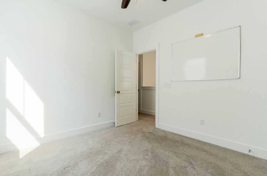 Spacious, unfurnished interior of a new home in , Summerville (Image 23).