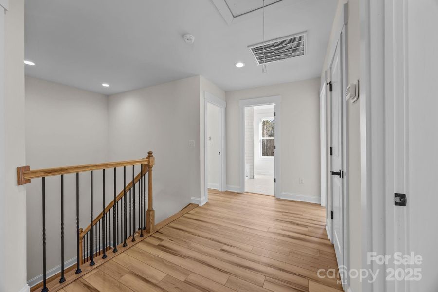 Spacious, unfurnished interior of a new home in , Salisbury (Image 35).