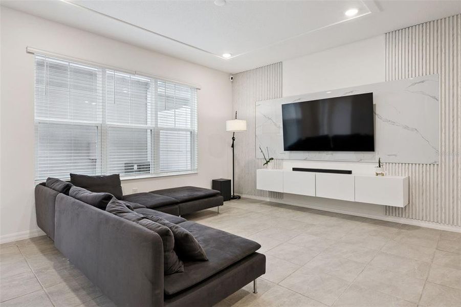 Furnished interior view inside a new home in , Winter Garden (Image 17).